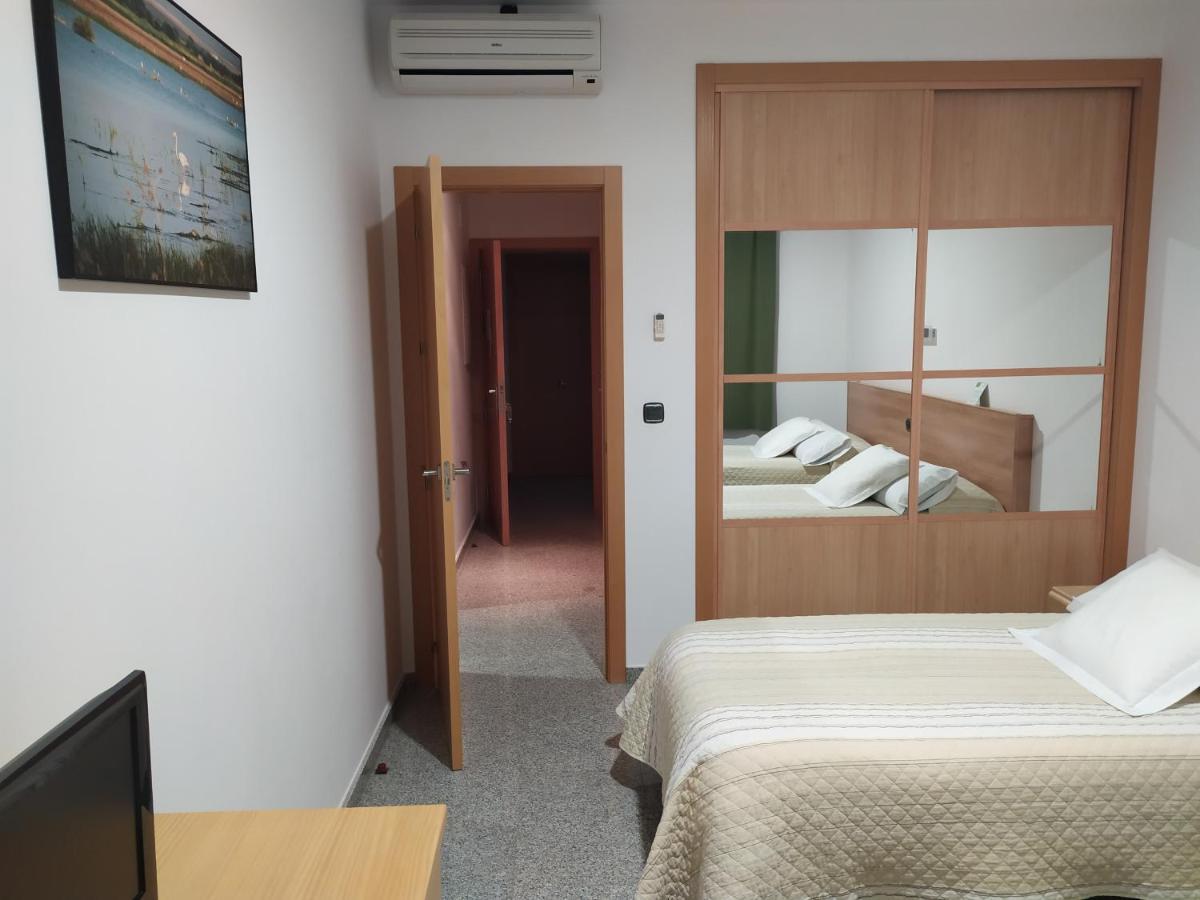 Hotel Albanta Ла-Лантехуэла Экстерьер фото