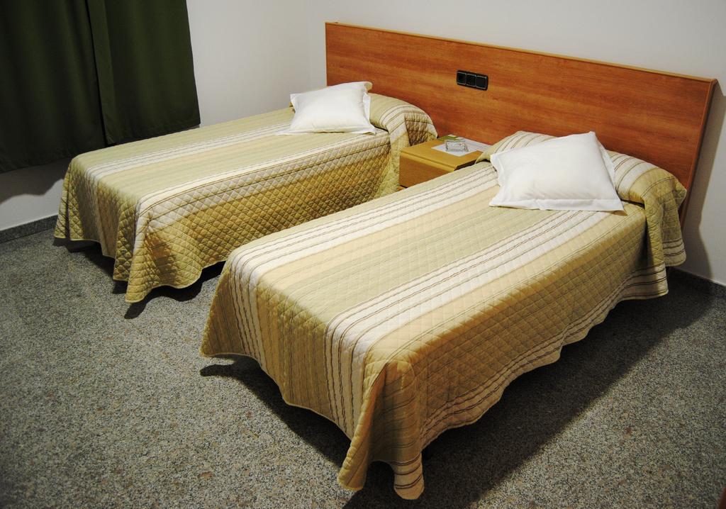 Hotel Albanta Ла-Лантехуэла Номер фото