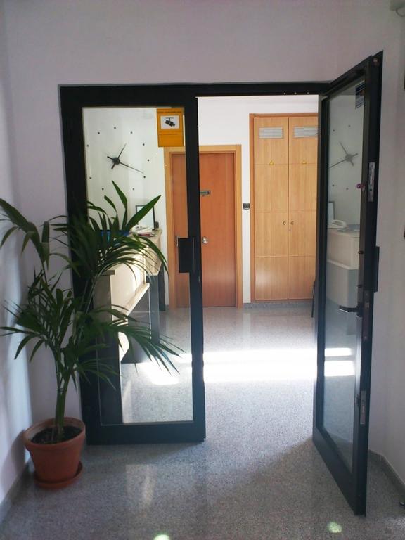 Hotel Albanta Ла-Лантехуэла Экстерьер фото