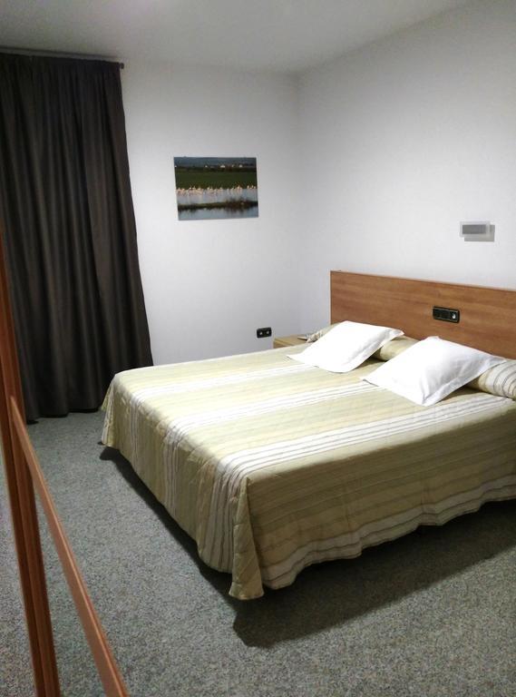 Hotel Albanta Ла-Лантехуэла Экстерьер фото