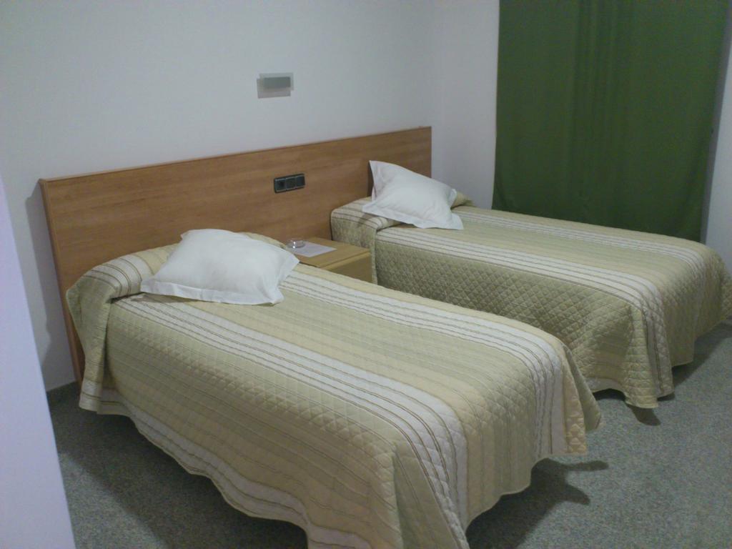 Hotel Albanta Ла-Лантехуэла Экстерьер фото