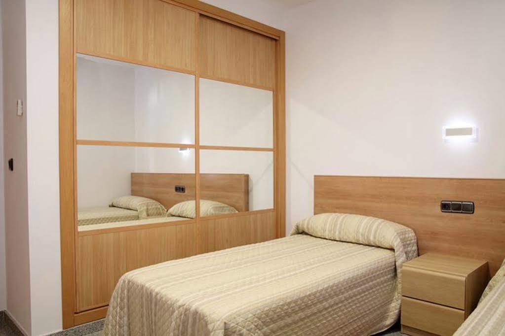 Hotel Albanta Ла-Лантехуэла Экстерьер фото